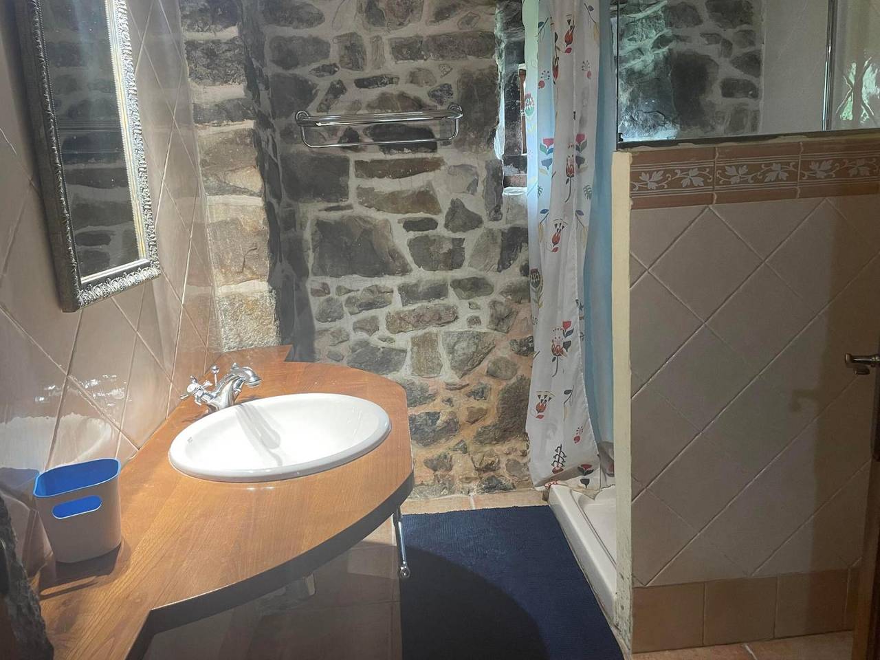 Gîte rural 'Del Tesoro "Tesoro Pequeño"' avec vue montagne, balcon et Wi-Fi in Cangas de Onís, Côte Cantabrique