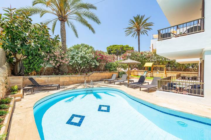 Holiday apartment for 6 people, with garden and balcony - 1