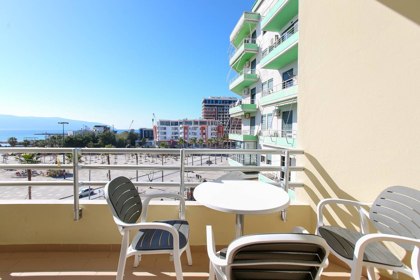 Cały apartament wypoczynkowy, Apartament wakacyjny dla 4 osób z balkon in Wlora (Miasto), Wlora