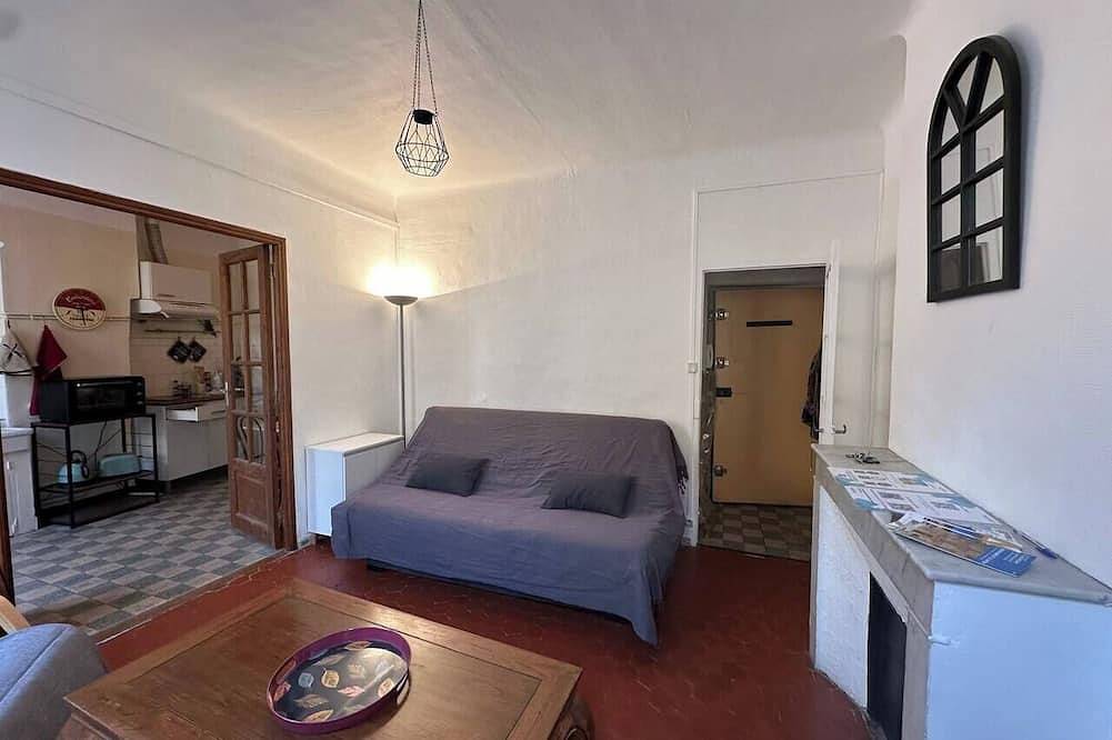 Entire apartment, Chez Monique - 1Br in historic city center, mairie square in Aix-en-Provence, Aix-en-Provence region