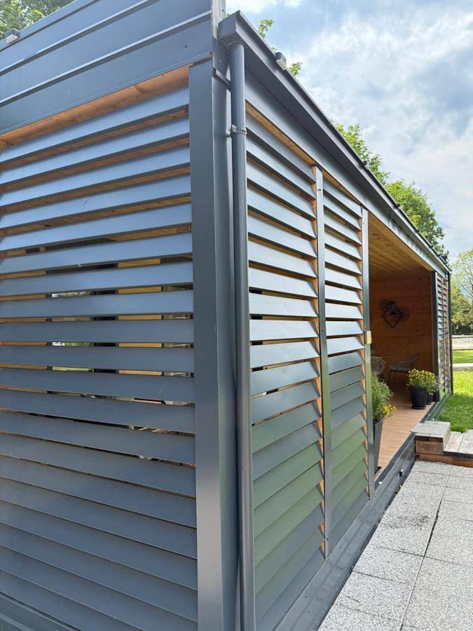 Ferienpark für 6 Personen, mit Garten und Ausblick sowie Seeblick in Slowenien - 4