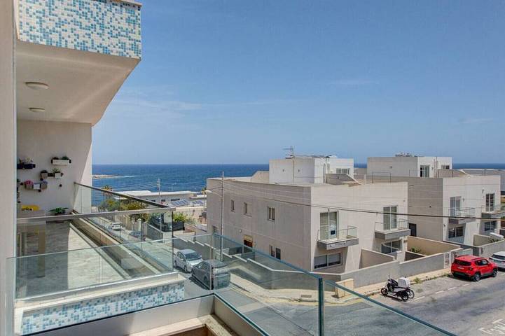 Ferielejlighed for 8 personer, med balkon - 1