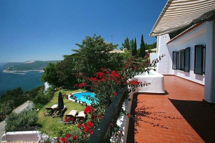 Ferienhaus für 12 Personen, mit Balkon und Garten in Sesimbra