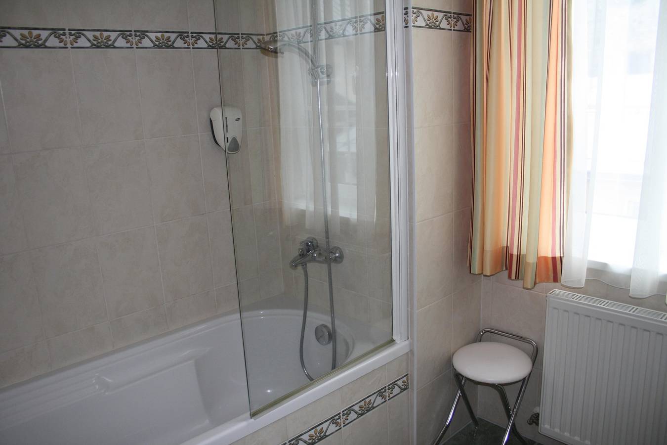 Zimmer "Königslehen" Typ B - Frühstück in Radstadt, Ski Amadé