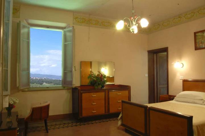 Apartamento de vacaciones para 3 personas, con jacuzzi y balcón además de piscina y jardín - 1