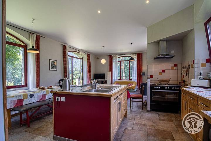 Gîte pour 10 personnes, avec jardin à Luz-Saint-Sauveur - 2