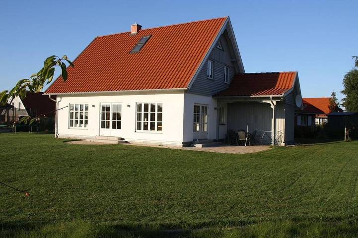 Ferienhaus für 8 Personen, mit Terrasse und Sauna sowie Garten - 1