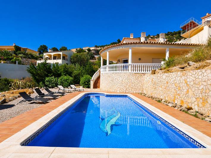 Ferienhaus für 8 Personen, mit Terrasse und Garten sowie Whirlpool in Palau-saverdera - 2
