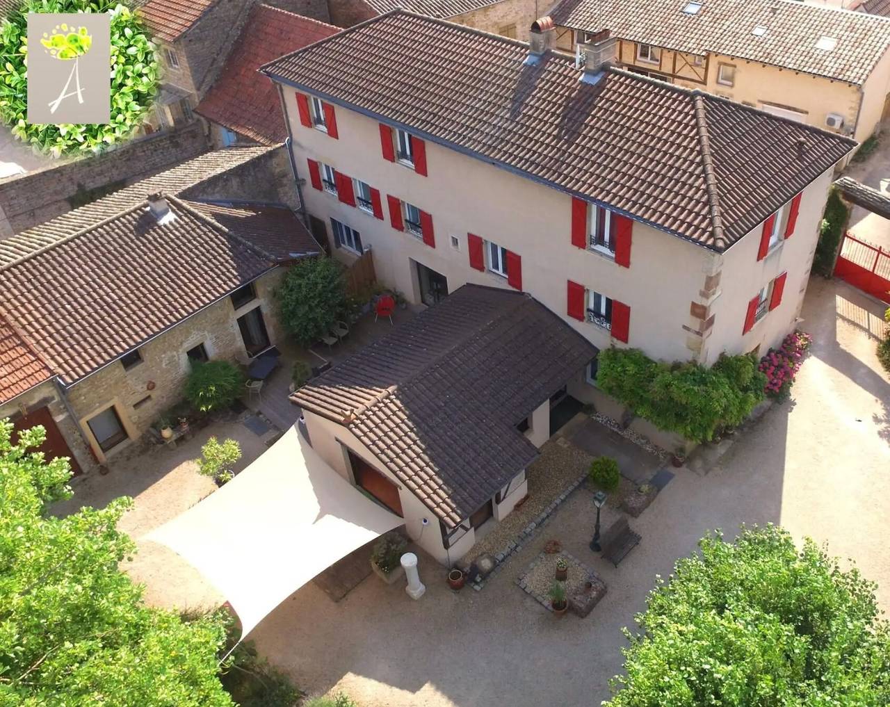 Maison D’hôte pour 15 Personnes dans Senozan, Région de Mâcon