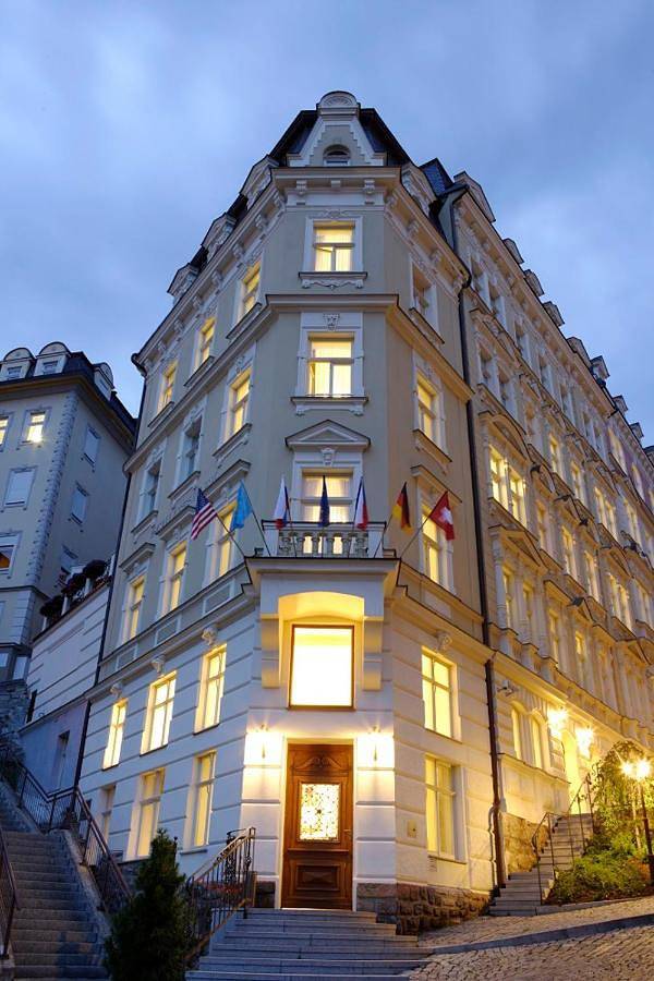 Hotel dla 3 osób, z basen i sauna oraz taras, zwierzęta dozwolone w Karlowe Wary
