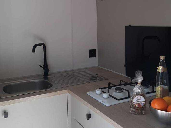 Mobil home pour 3 personnes, avec piscine et terrasse, animaux acceptés à Le Pradet - 3