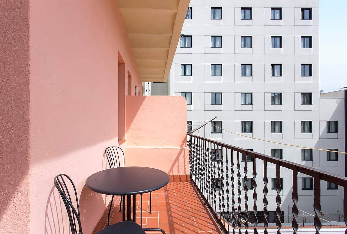 Appartement entier, Appartement de vacances pour 5 personnes avec balcon/terrasse in Barcelona Centre, Barcelone