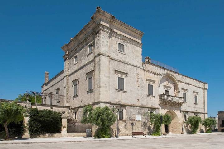 B&b per 3 persone, con giardino e piscina nonché idromassaggio in Uggiano la Chiesa