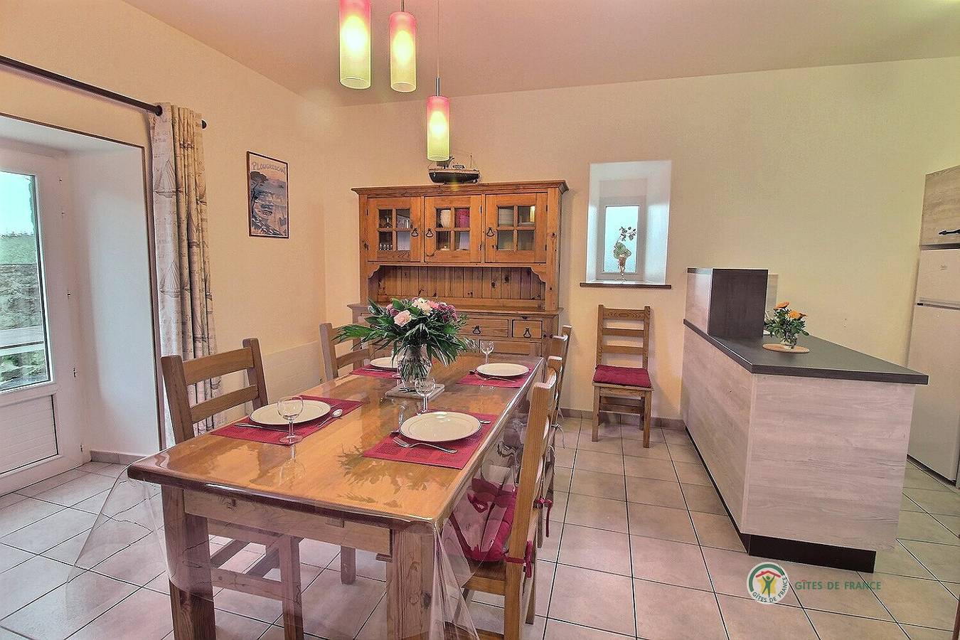 Gîte pour 5 Personnes dans Plougrescant, Région de Lannion