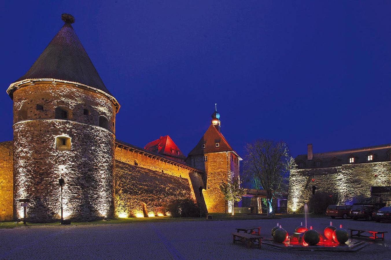 Gasthof "Zur Burg" - Ferienwohnung 3 - schön & hell mit Kochgelegenheit in Hohenberg an der Eger, Oberfranken
