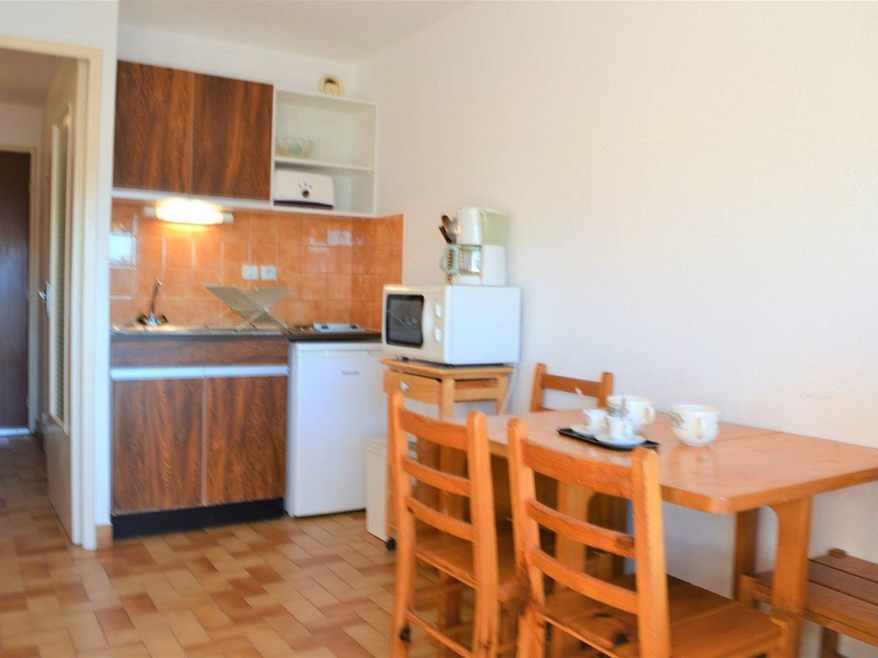 Appartement entier, Studio 4 couchages proche plage avec parking et balcon au Lavandou in Le Lavandou, Parc national de Port-Cros
