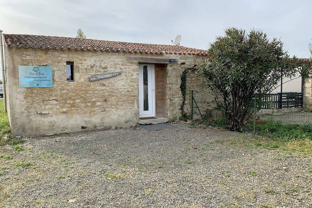 Gîte la mignonnette 10 minutes from the beach in Longeville-sur-Mer, Vendée