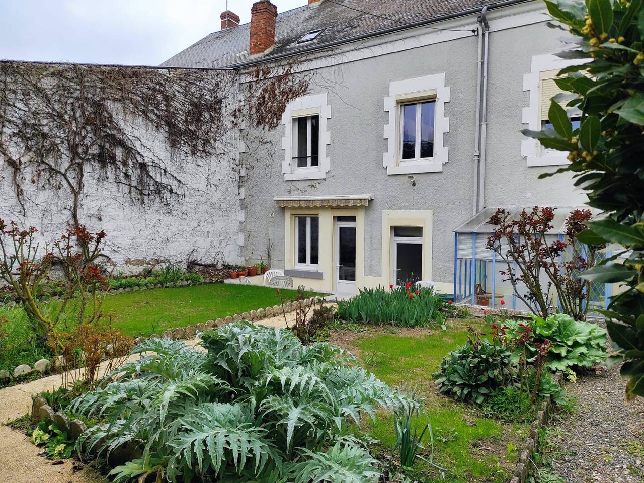 Casa rural en Berry con jardín privado y bicicletas, cerca de la estación in Saint-Marcel (Indre), Región de Châteauroux
