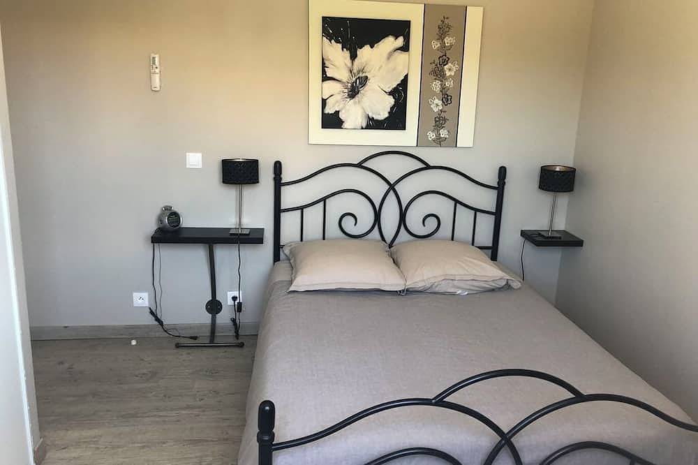 Le Clos Maroches 4* rental with swimming pool for holidaymakers or spa visitors in Los Masos, Región de Prades (Francia)