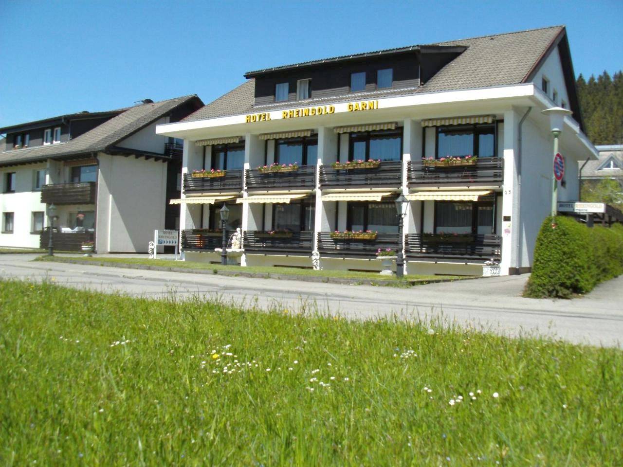 Budget Double Room in Titisee (Titisee-Neustadt), Titisee-Neustadt