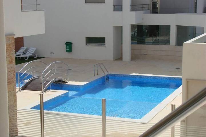Ferienwohnung für 6 Personen, mit Pool und Garten in Ericeira