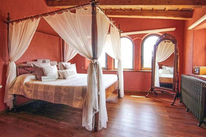 Location de vacances pour 5 personnes, avec jacuzzi ainsi que jardin et terrasse à Vall-llobrega - 2