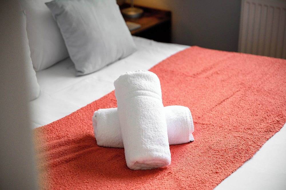 3 Bed Stockport Home by City Superhost in Stockport, Greater Manchester