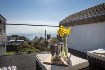Holiday Apartment for 4 People in Mousehole, Cornwall, Photo 1