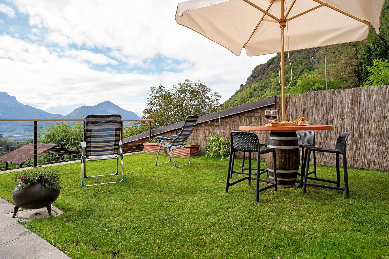 Monolocale intero, Monolocale 'Maso Plocech App Vacanze' con vista lago, giardino privato e Wi-Fi in Pergine Valsugana, Valsugana