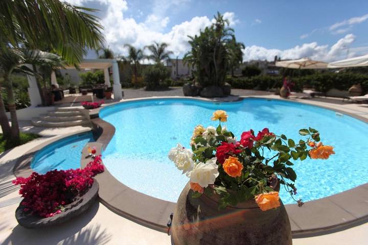 Apartmenthotel für 4 Personen, mit Garten und Pool, mit Haustier - 1