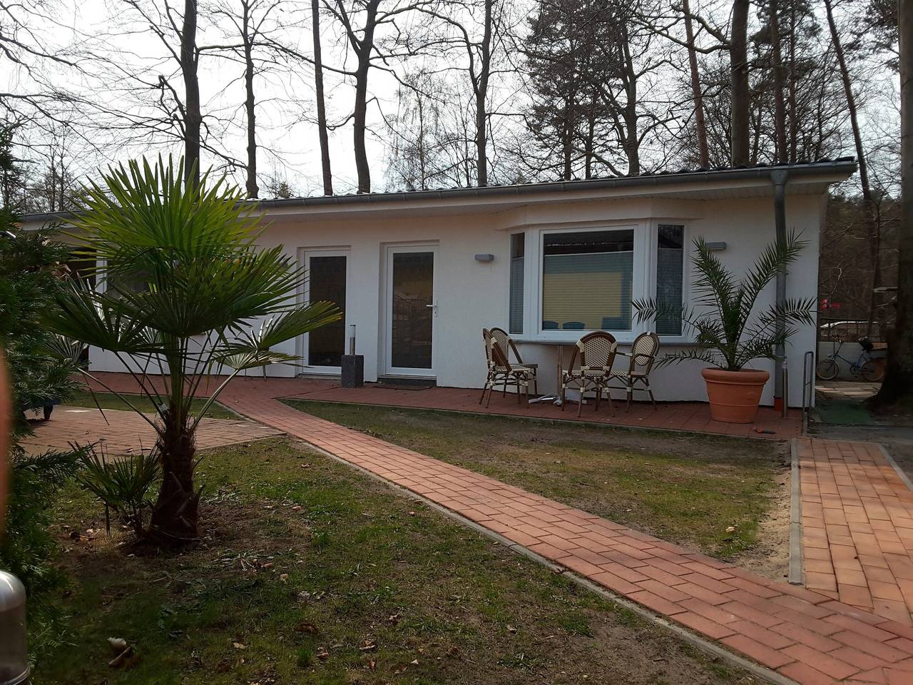 Ganze Ferienwohnung, Apartment mit Meerblick, Terrasse und Parkplatz, 2 km zum Strand in Ückeritz, Usedom