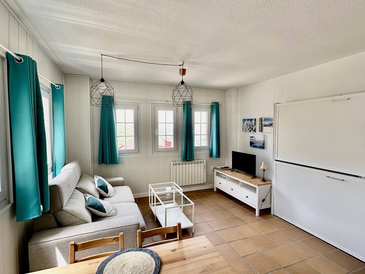 Entire studio, Cozy Studio Apartment in Pradollano Close to Restaurants in Sierra Nevada Ski Resort, Monachil