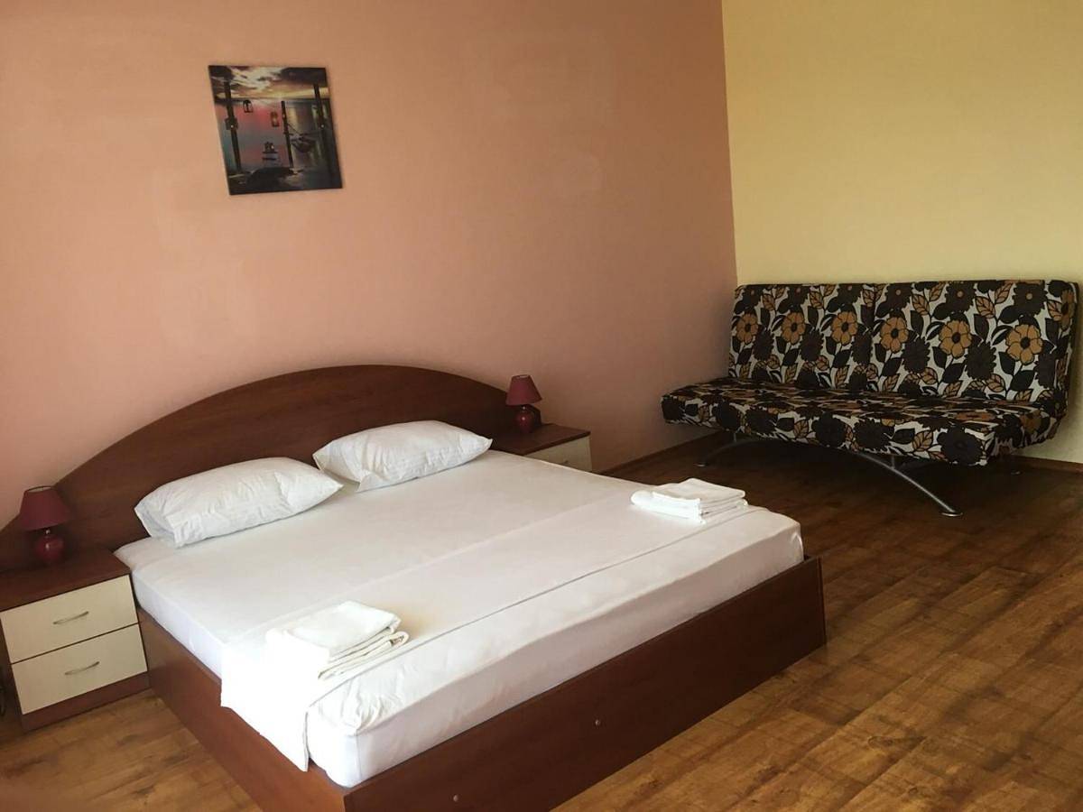 Свети Кирил Лозенец in Lozenets, Zarewo