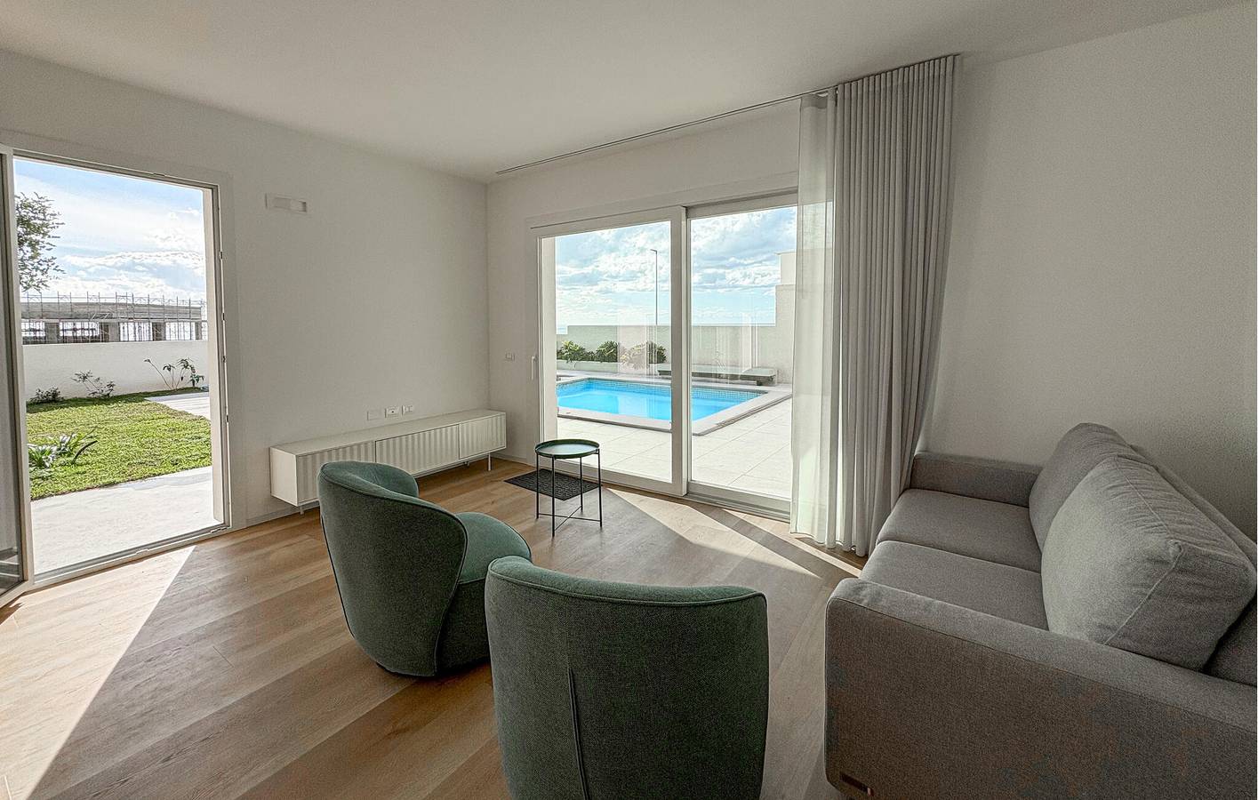 Appartement confortable avec vue sur la mer, piscine, terrasse et parking in Ragusa, Province de Ragusa