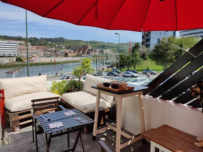 Appartamento per 2 persone, con Balcone e Terrazza nonché Giardino e Panorama a Bilbao