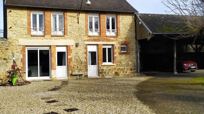 Location de vacances pour 4 personnes, avec piscine et jardin, animaux acceptés dans Bussière-Dunoise - 3