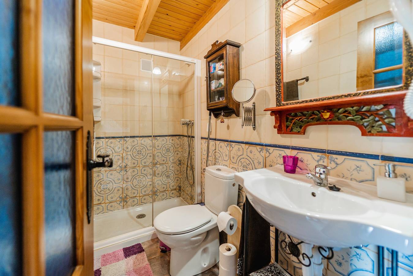 Landhuis 'Villamoronta' met uitzicht op de bergen, privéterras en Wifi, foto 12