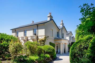 Holiday Rental for 10 People in Torquay, Torbay, Photo 3