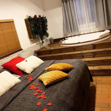 Chambre d’hôte pour 2 personnes, avec balcon et vue à Lunéville