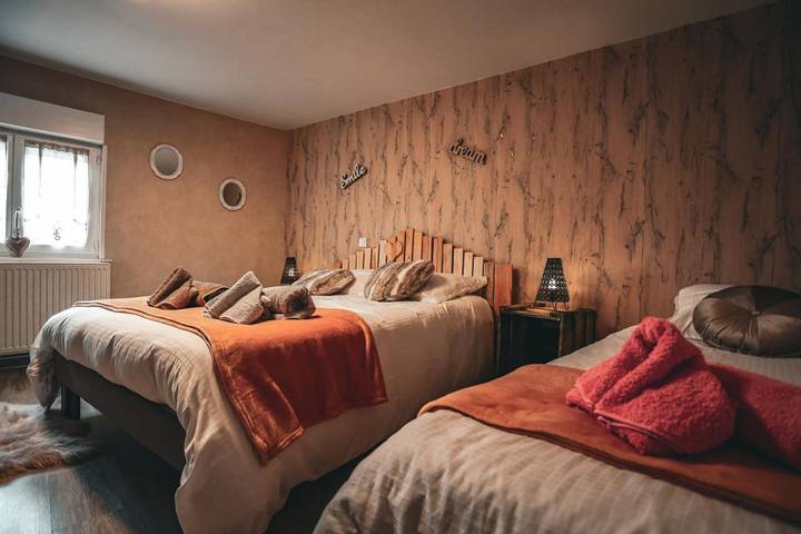 Location de vacances pour 9 personnes, avec terrasse, animaux acceptés à Vireux-Wallerand - 3