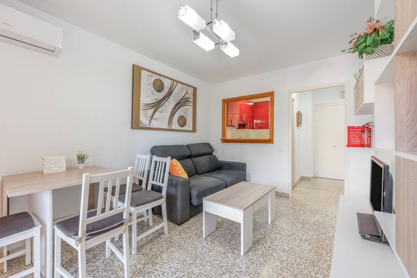 Apartamento entero, Apartamento 'Apartamento Águila' con terraza privada, jardín compartido y aire acondicionado in Benalmádena Costa, Benalmádena