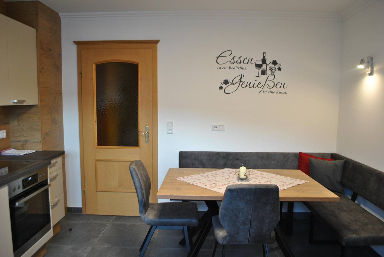 Geheel vakantieappartement, App Longa /2 slaapkamers/douche, wc in Mariapfarr, Bezirk Tamsweg