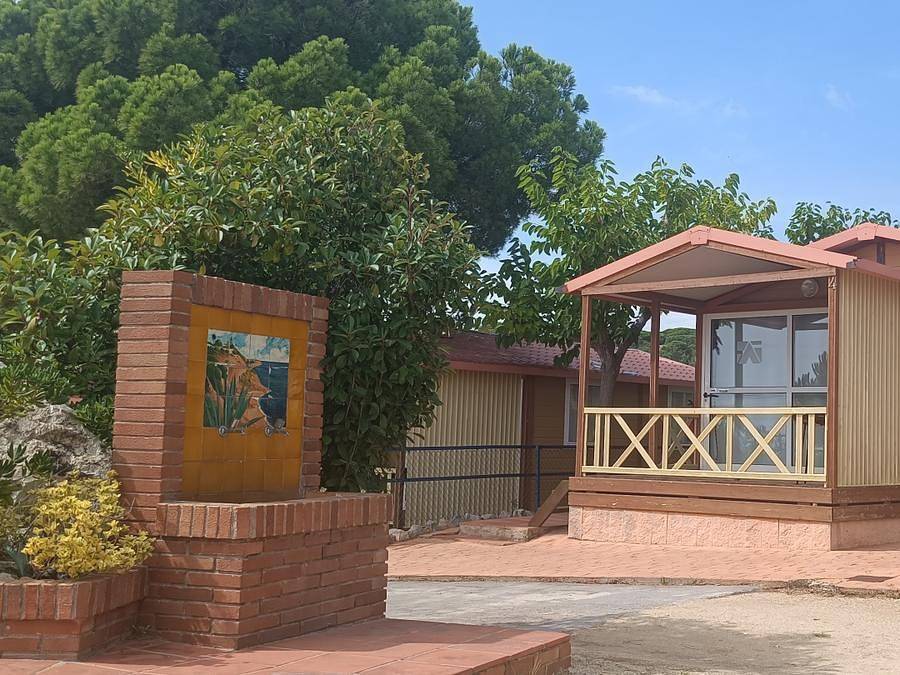 Camping Roca Grossa - Bungalow 5 personnes - Bungalow Morea 5 places, terrasse couverte, Clim, Tv, 25m² in Calella, Costa del Maresme