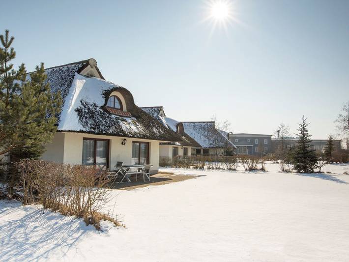 Ferienpark für 3 Personen, mit Terrasse und Garten sowie Pool in Krakow am See