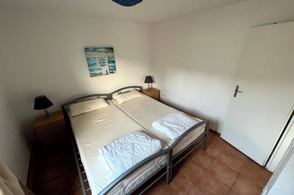 \"bude 5\" in Boltenhagen für Womo-freunde. 50qm Groß mit Ddr-charme in Boltenhagen, North-West Mecklenburg (Wismar region)