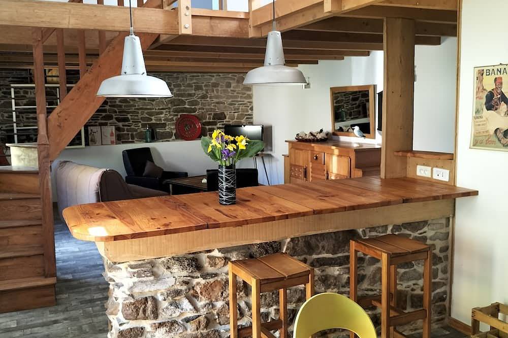 Maison en pierres rénovée, Plouzelambre, Côtes d'Armor in Plouzélambre, Ceinture Dorée