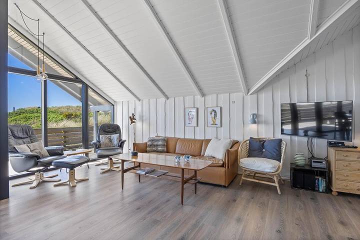 Ferienhaus mit Carport auf Naturgrundstück in Skodbjerge, Haurvig
