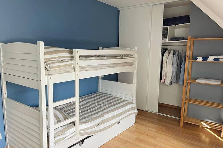 Location de vacances pour 13 personnes, avec terrasse et jardin dans Plage Saint-Colomban - 4