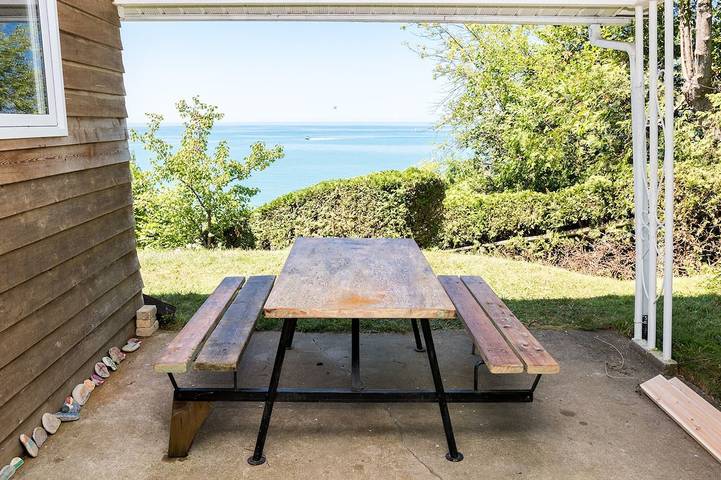 Cottage for 8 people, with terrace and garden, with pets in Lake Huron ON