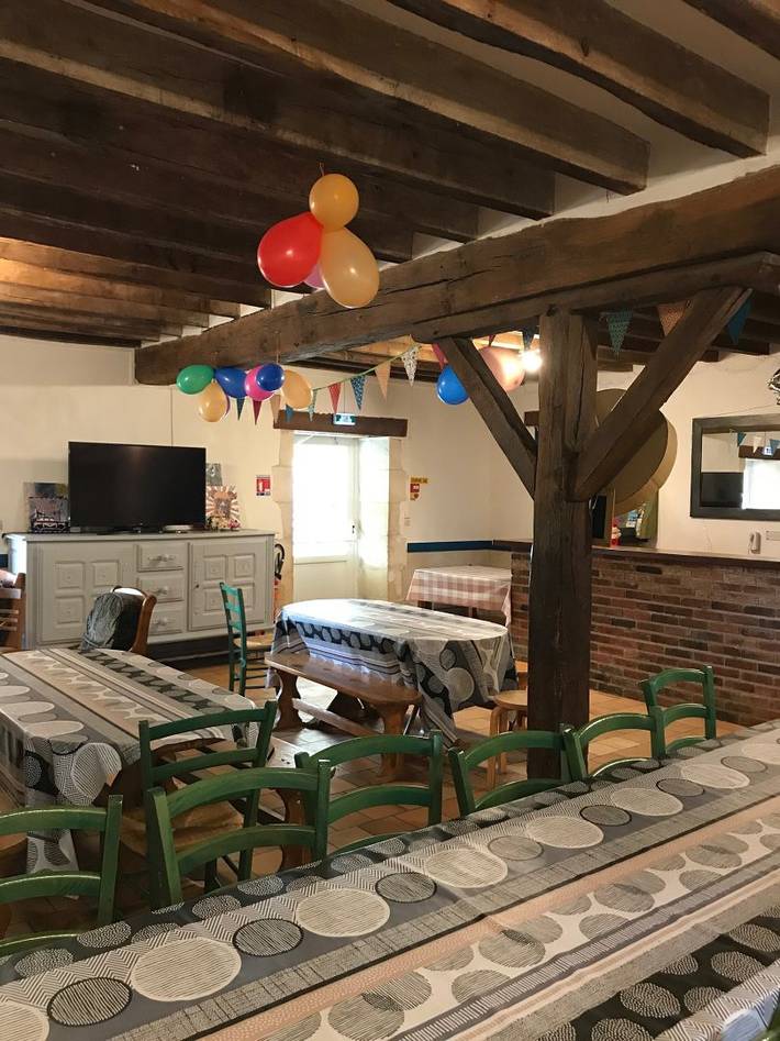 Gîte pour 36 personnes, avec terrasse dans Indre - 2